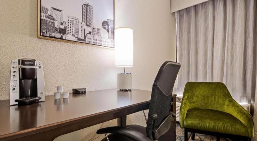 Best Western Plus Indianapolis Nw Hotel Bagian luar foto